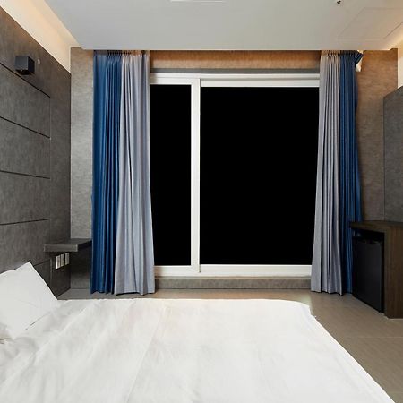 Elren Hotel Jeju Согвіпо Екстер'єр фото